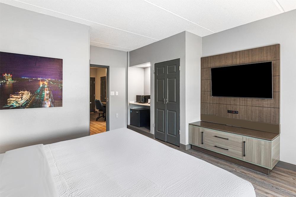 Best Western Plus Savannah Gateway photo 28