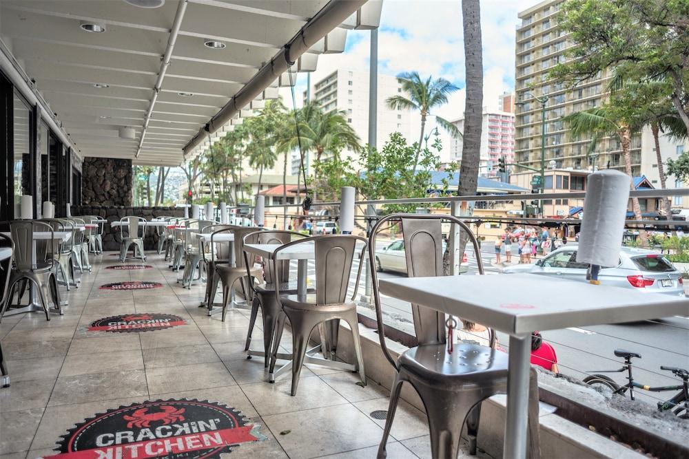 Waikiki Place - the Place to be in Waikiki photo 94