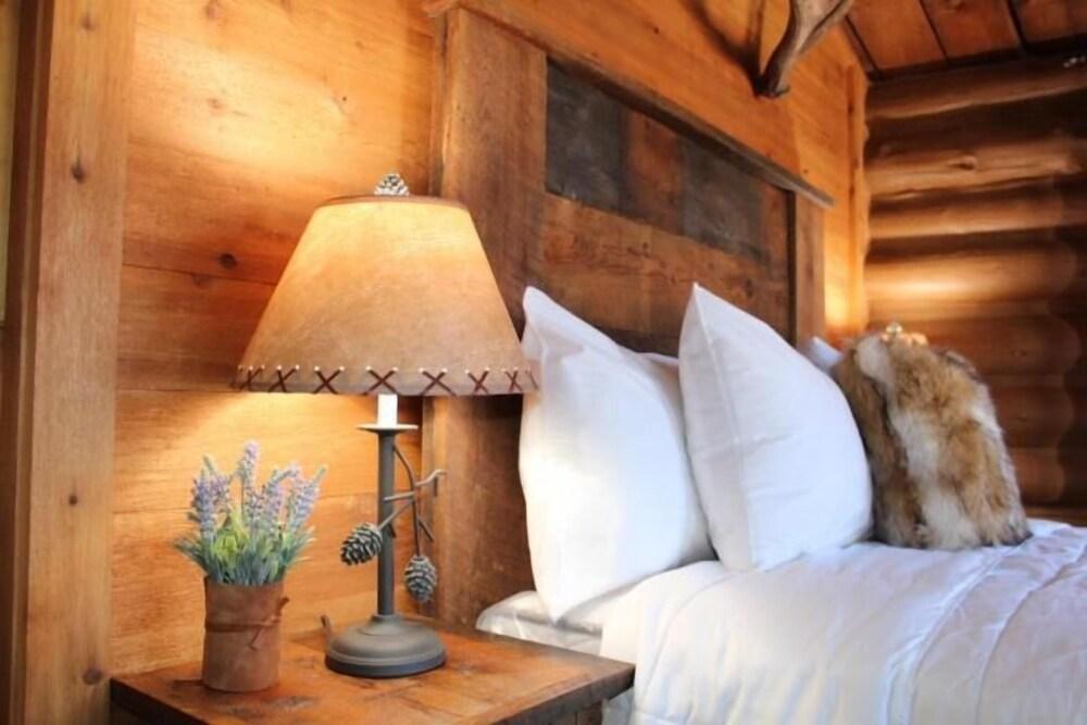 Elkhorn Cabins And Inn photo 13