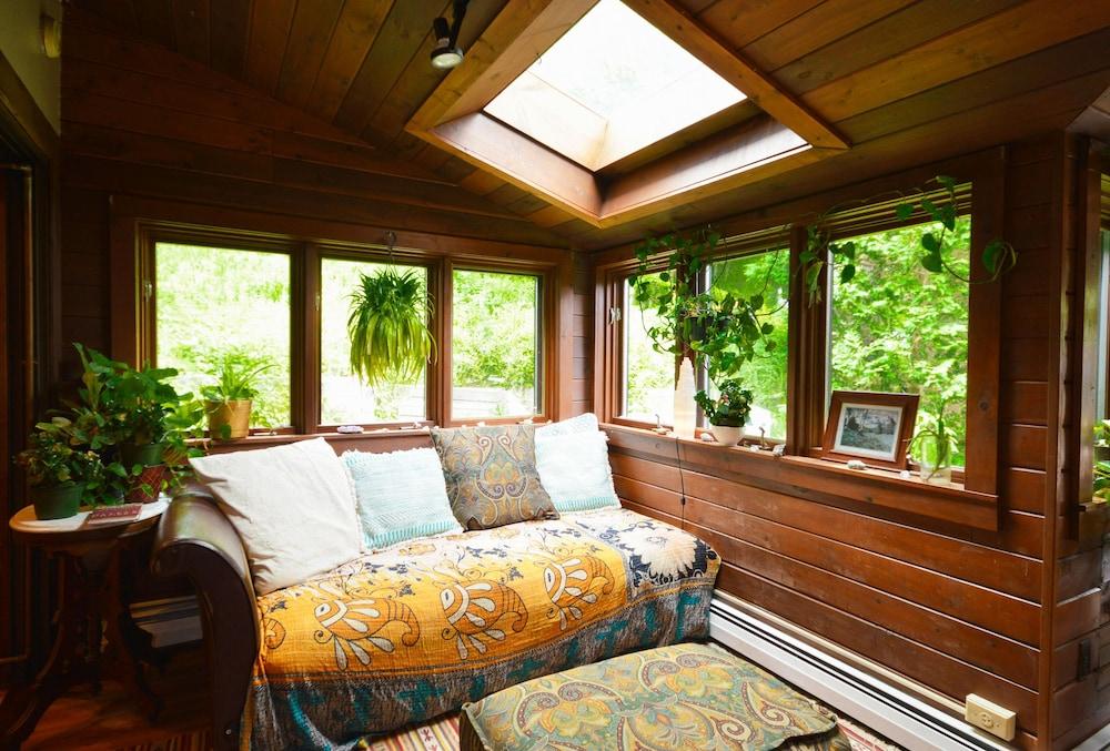 Lotus Mountain Retreat photo 42