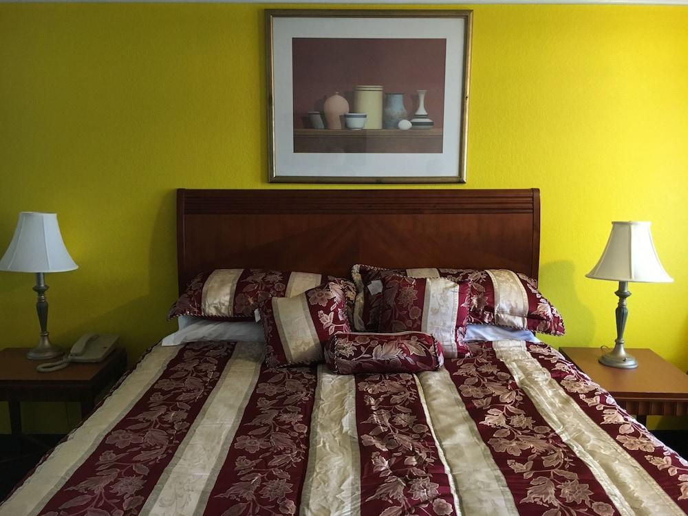 Starlite Motel photo 13
