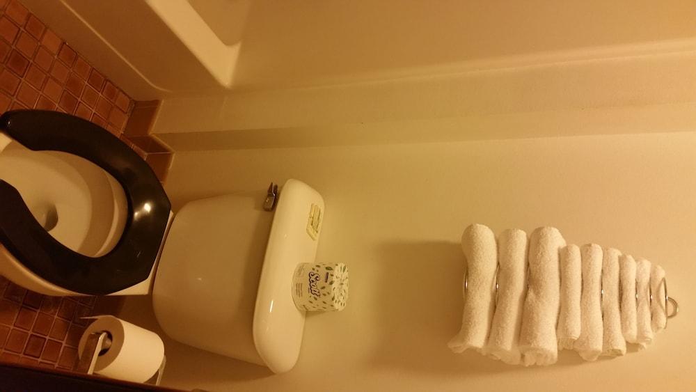 Olympia Motel photo 9