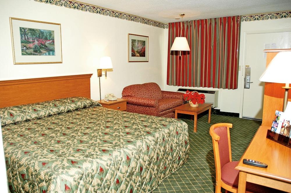 Economy Inn photo 28