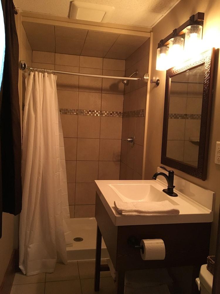 Glacier Basecamp Lodge photo 72
