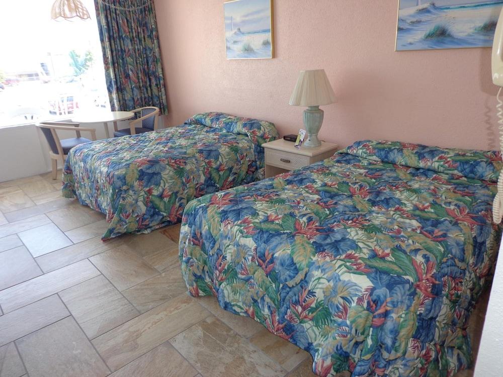 Quarterdeck Motel photo 23