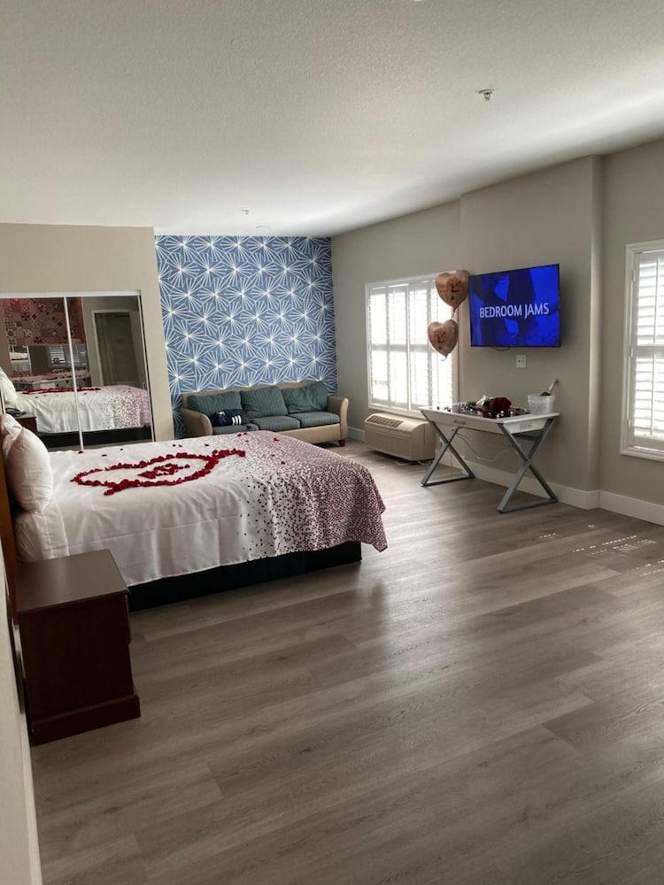 Mid City Inn and Suites photo 10