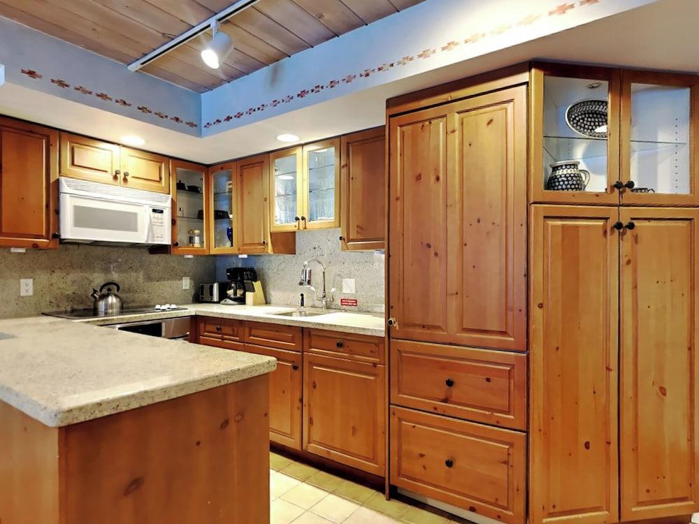The Timberline Condominiums photo 45