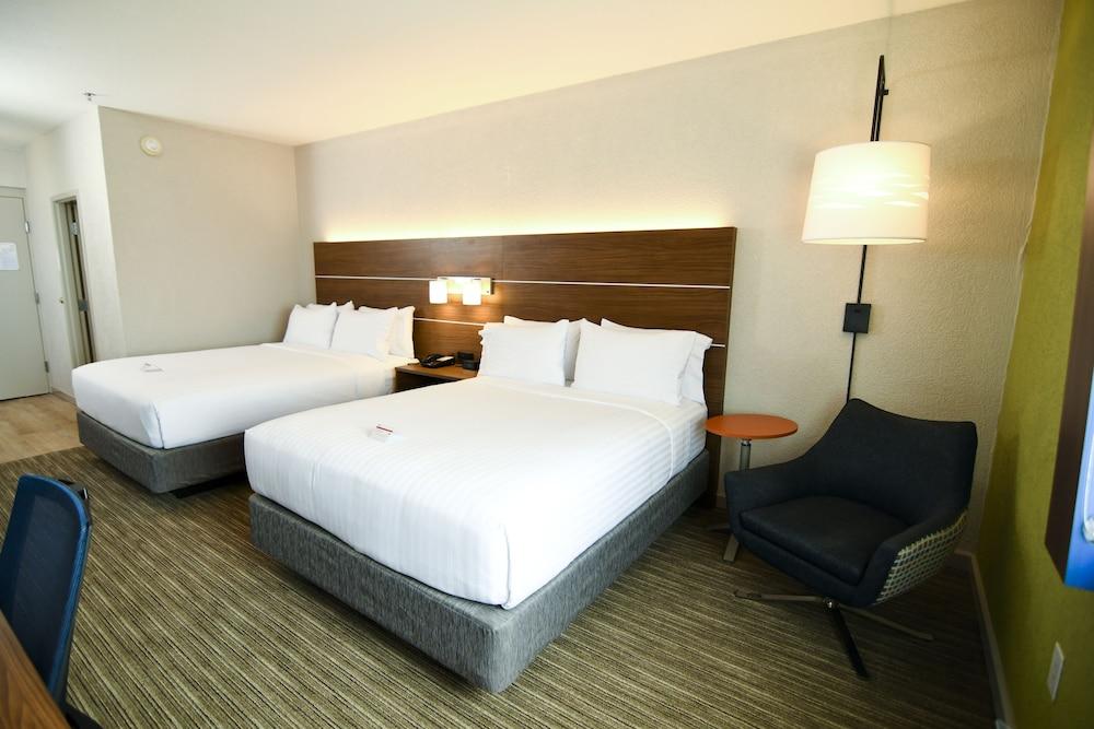 Holiday Inn Express Hotel & Stes Port Clinton-Catawba Island by IHG photo 24