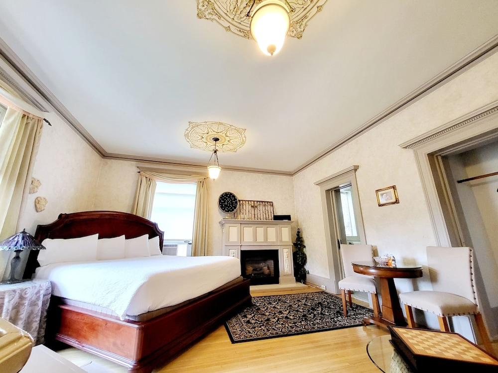 Historic Cotton Mansion Duluth Boutique Hotel photo 4