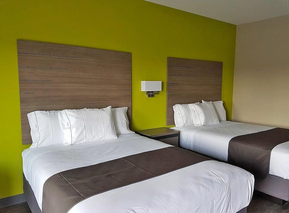 Empire Inn Cypress photo 9