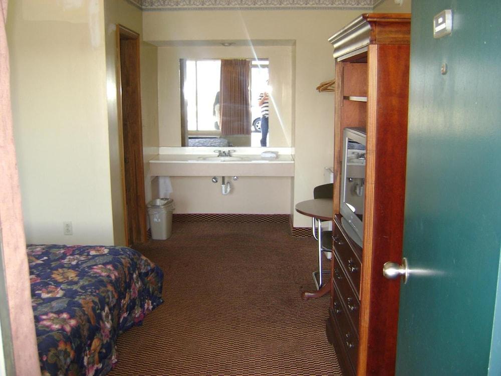 Ashland Inn photo 14