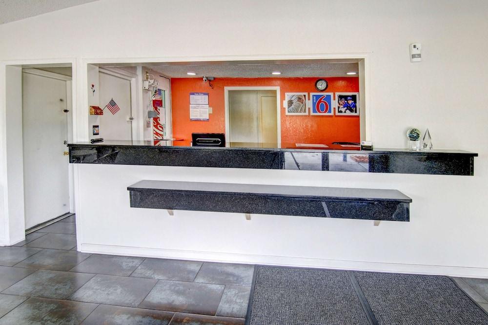 Motel 6 Union City, GA - Atlanta Airport photo 5