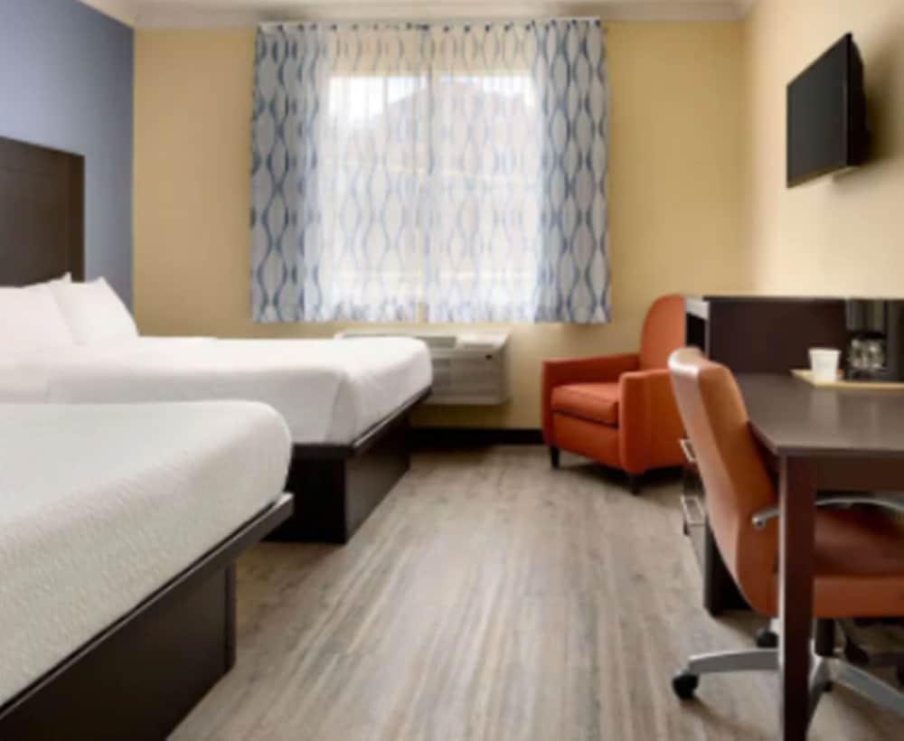 Days Inn & Suites by Wyndham Euless DFW Airport South photo 52