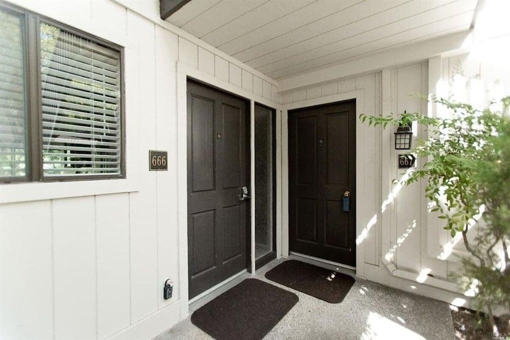 The Napa Residences photo 98