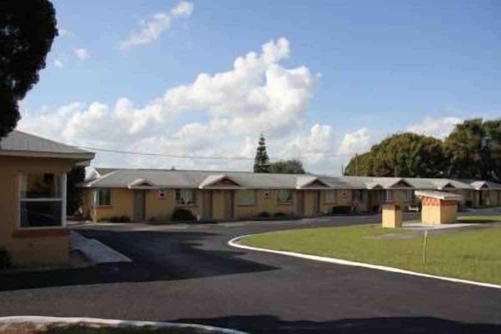 Prince of Wales Motel photo 20