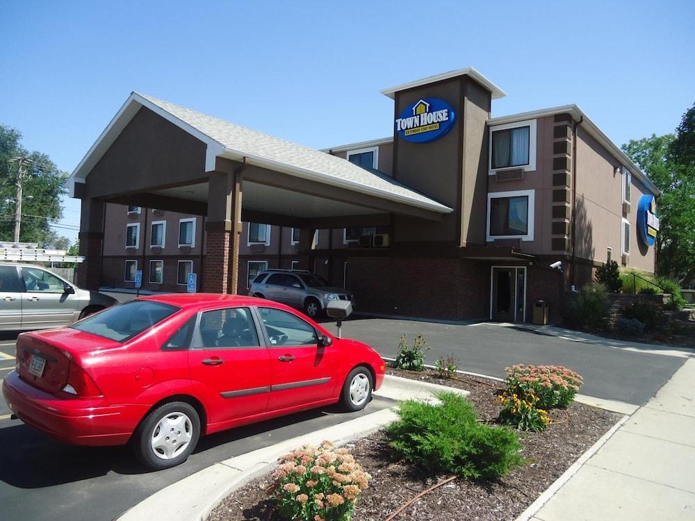 Town House Extended Stay Hotel Downtown photo 46