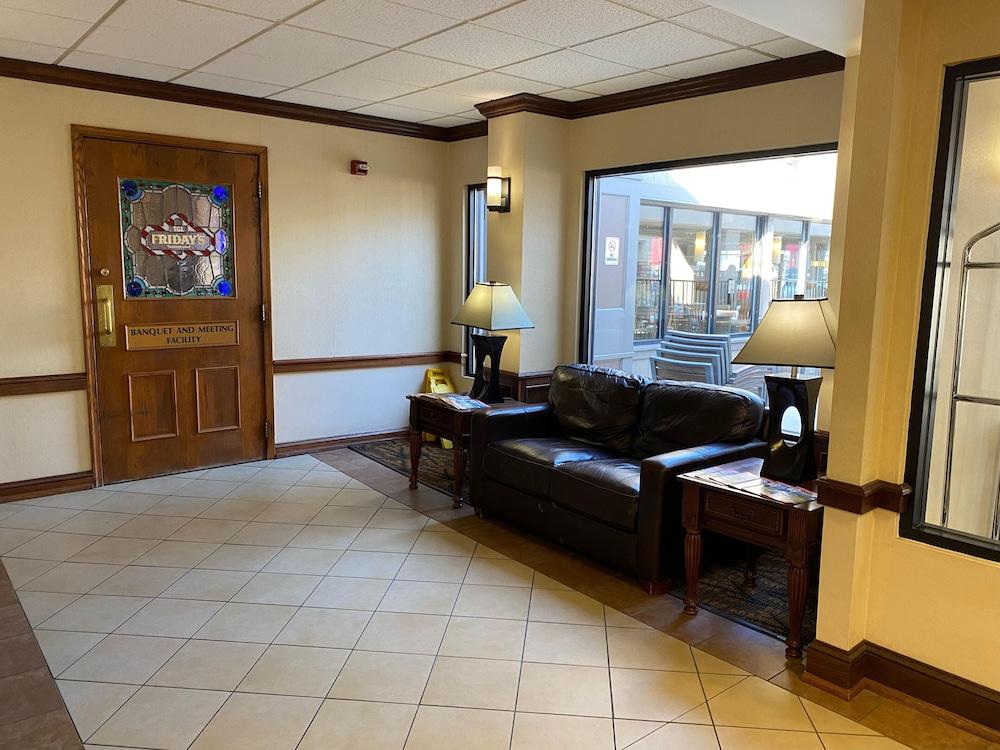 Quality Inn & Suites Williamsport photo 2