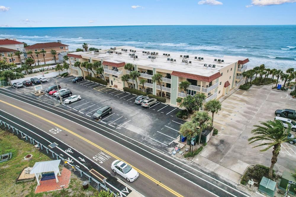 Fifty Gulfside Condominiums photo 11