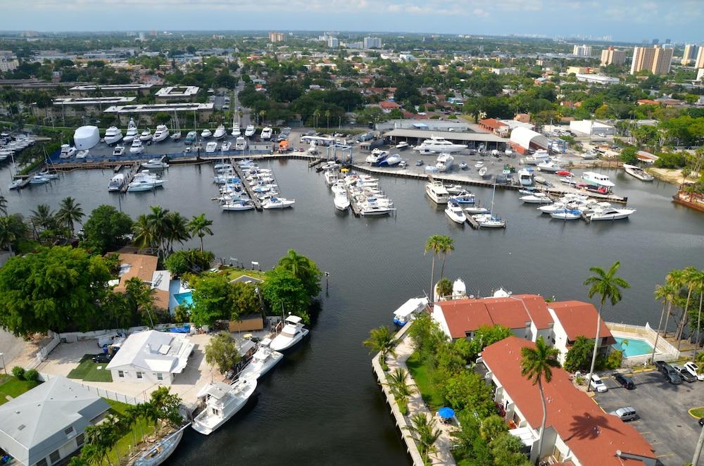 Riviera Luxury Living at River Oaks Marina and Tower photo 21