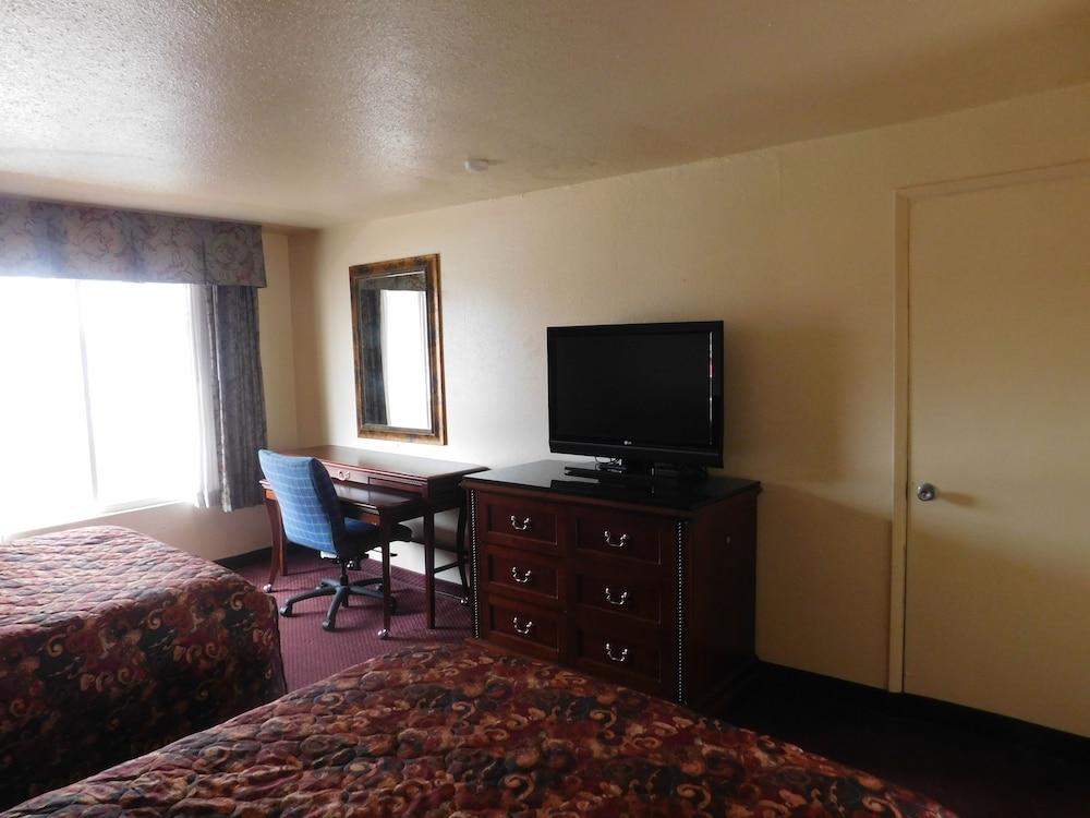 Auburn Motel photo 29