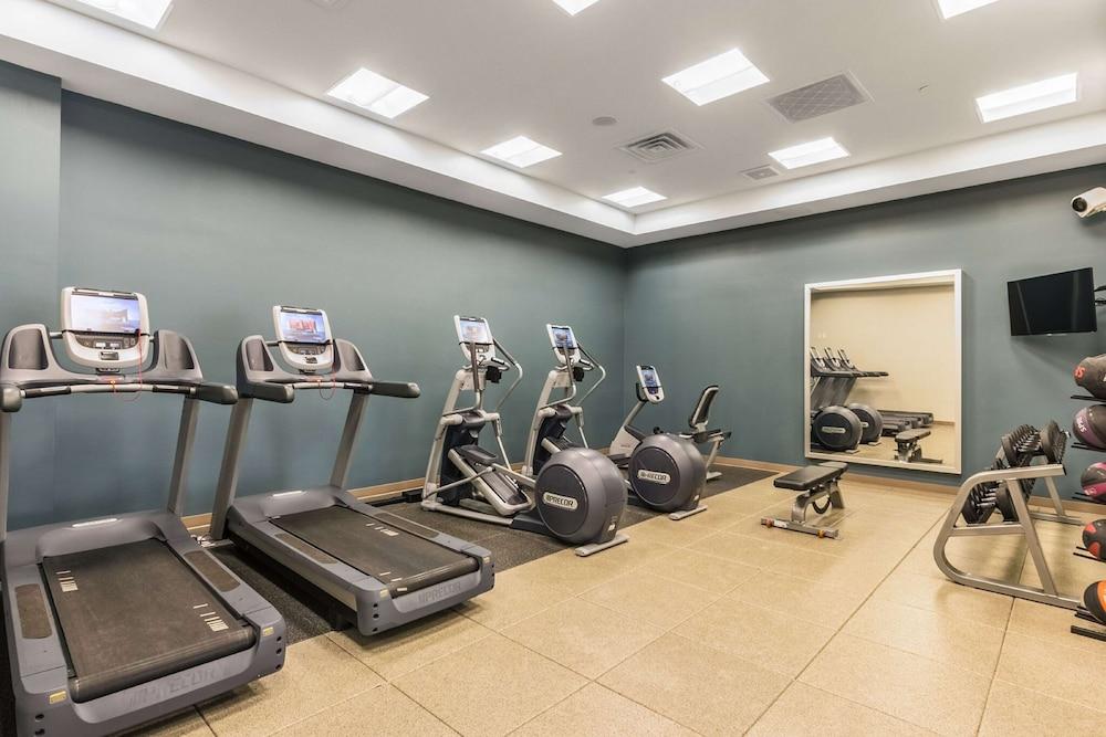 Embassy Suites Newark Airport photo 48