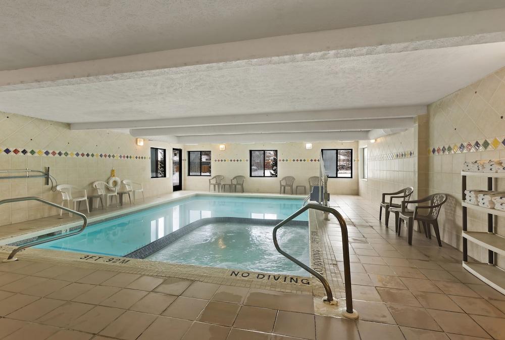 Quality Inn Traverse City photo 30