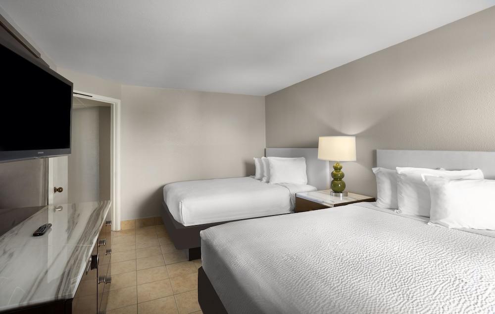 hotel BLUE photo 8