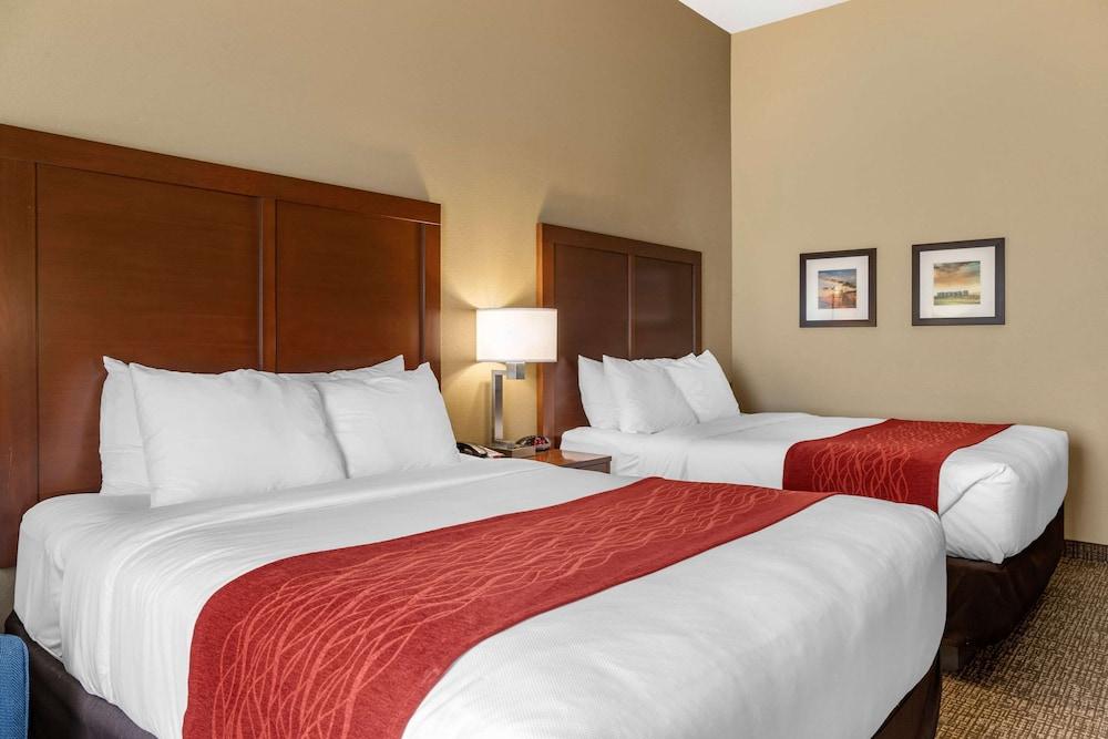 Comfort Inn & Suites Augusta photo 21