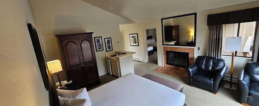 Adobe Inn photo 6