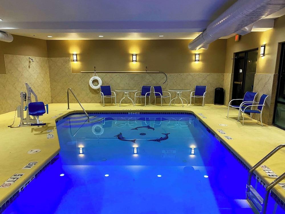 Comfort Suites Kings Bay Naval Base Area photo 32