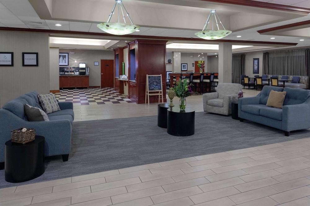 Hampton Inn Woodbridge photo 3