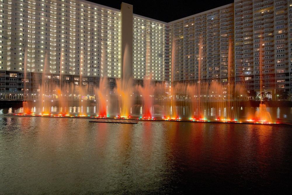 Laketown Wharf by Emerald View Resorts photo 8