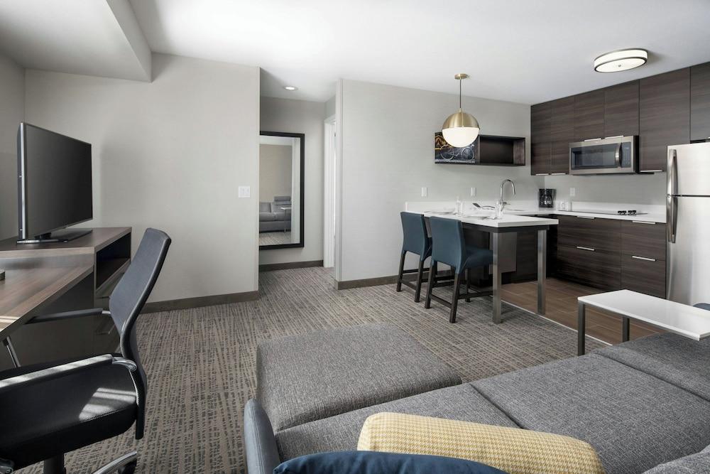 Residence Inn by Marriott Battle Creek photo 2