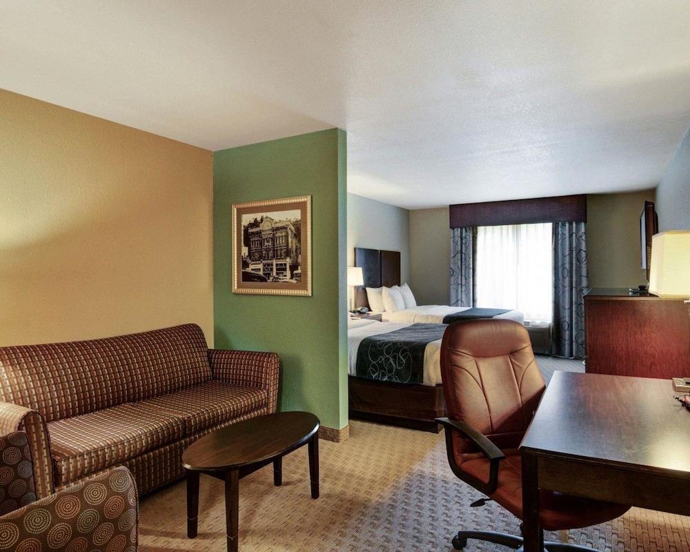 Comfort Suites near Hot Springs Park photo 9