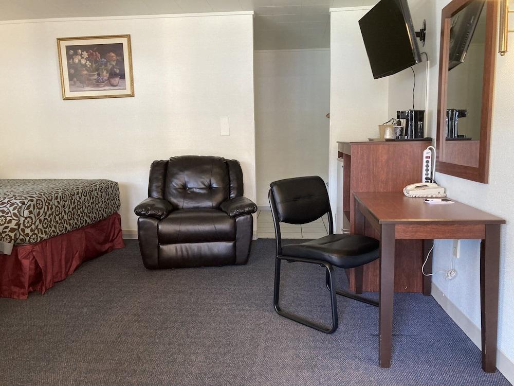 Hot Springs Hills Inn photo 5