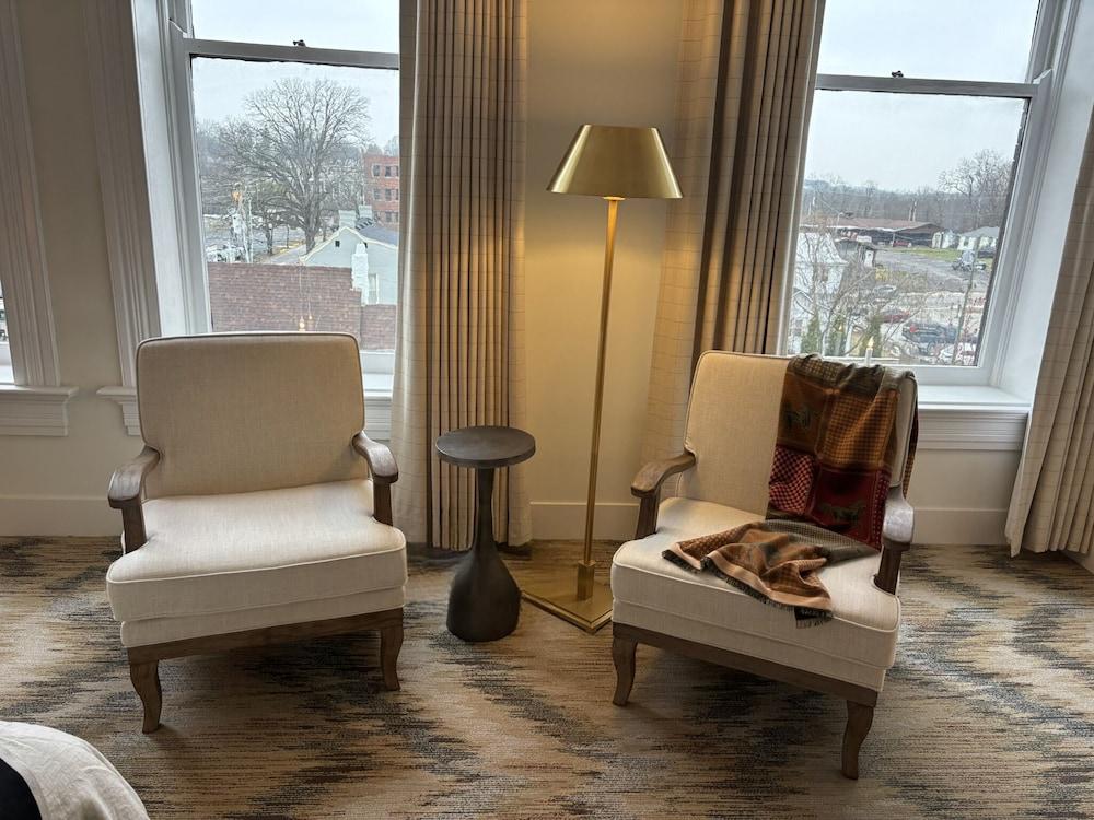 Hotel Thoroughbred photo 3
