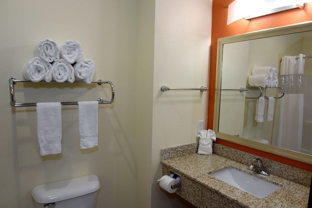 Home Away Suites photo 26