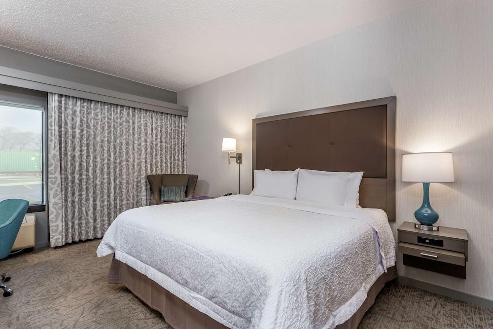 Hampton Inn Milwaukee-Airport photo 10