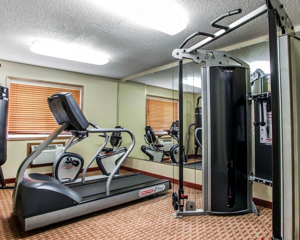 Quality Inn & Suites Davenport near I-80 photo 19