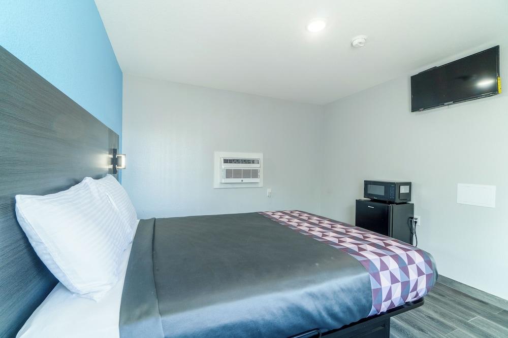 Royal Inn by OYO photo 68