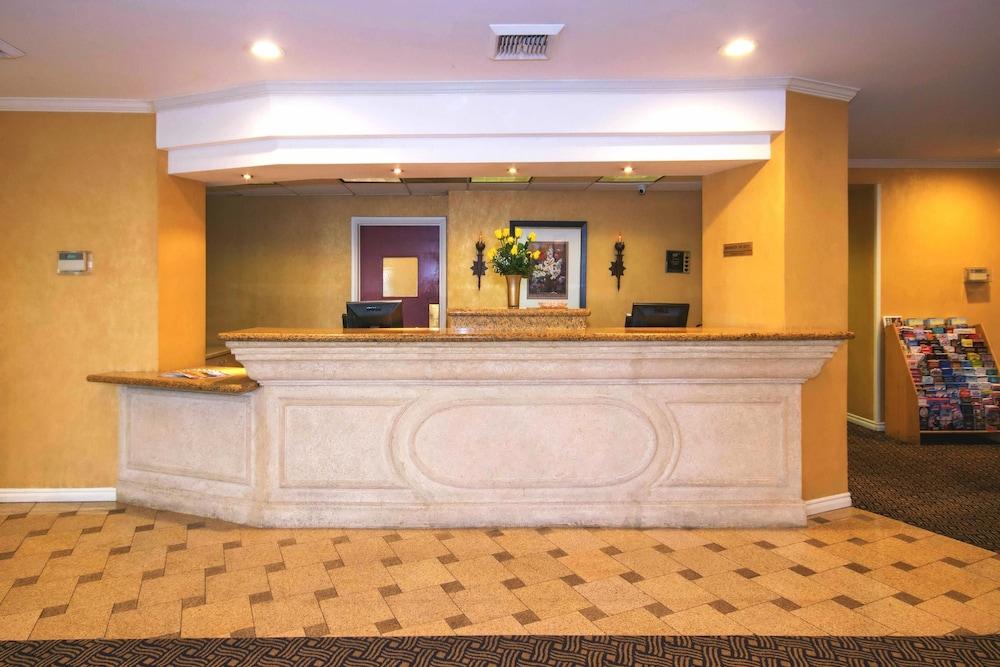 Oakland Airport Executive Hotel photo 28