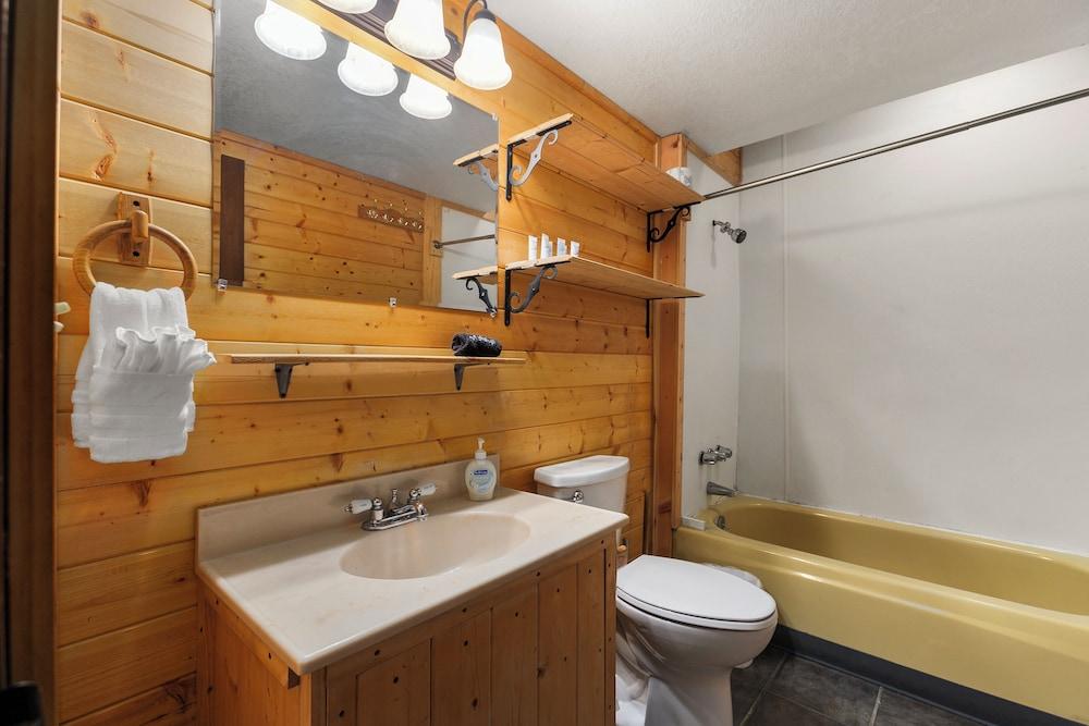 Robinhood Village Resort photo 68