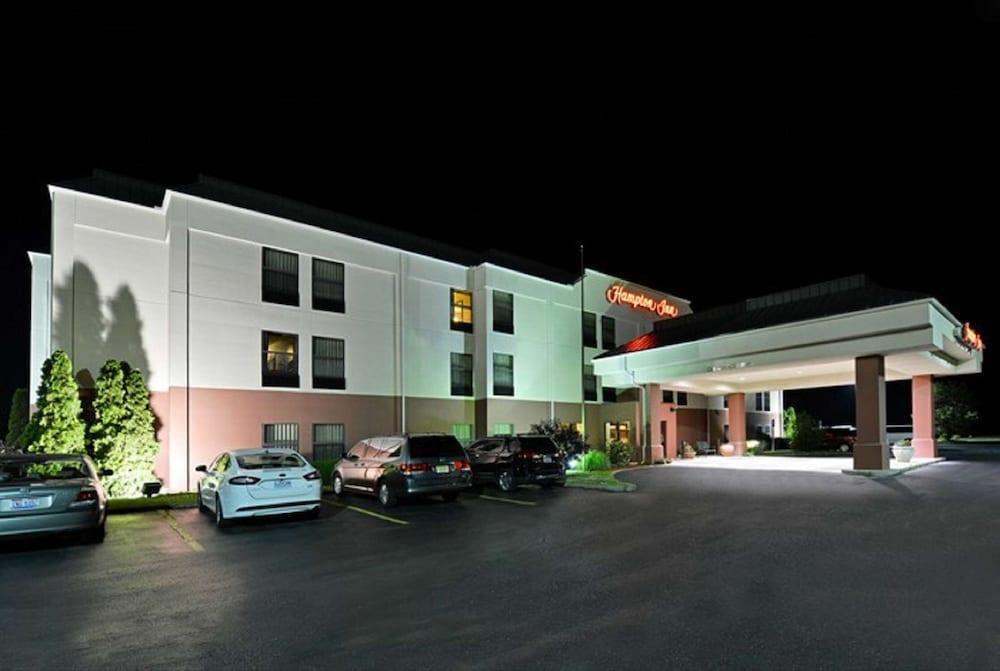 Hampton Inn Sturgis-Lagrange Area photo 41