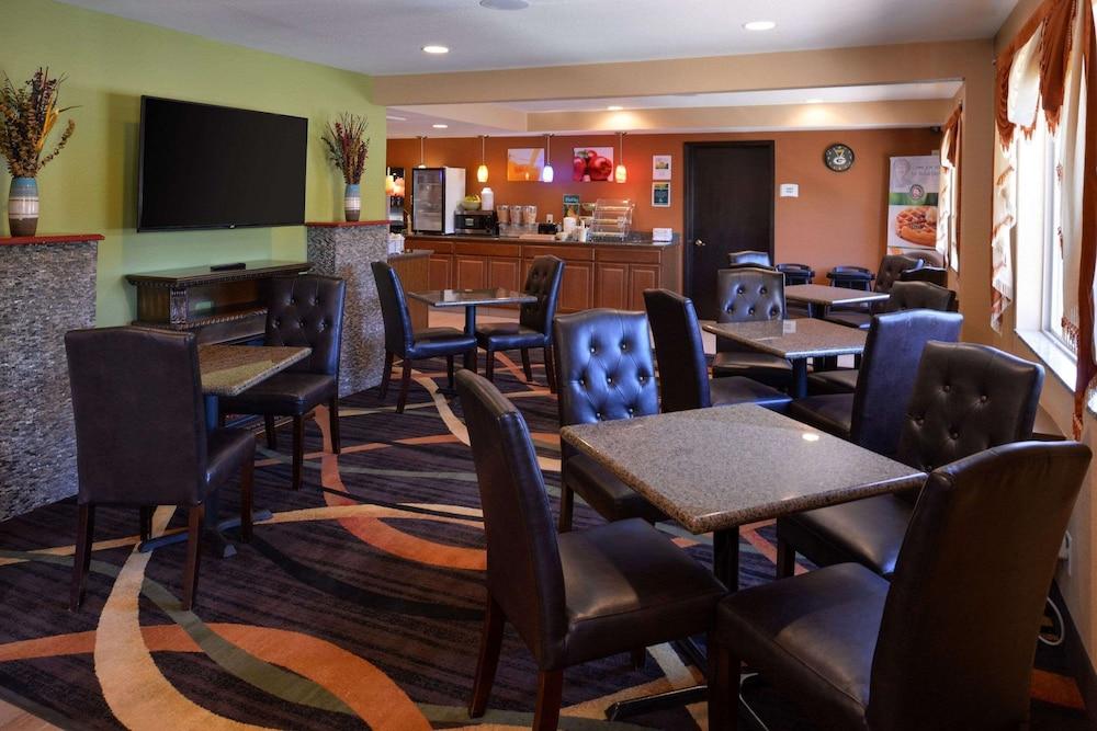 Quality Inn Appleton West photo 25