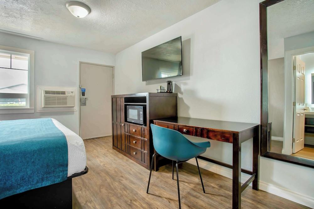 Studio 6 Suites Albany, OR photo 15