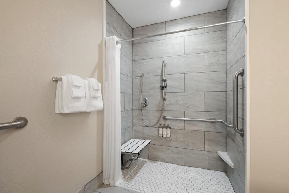 Holiday Inn Express & Suites Sebring by IHG photo 24