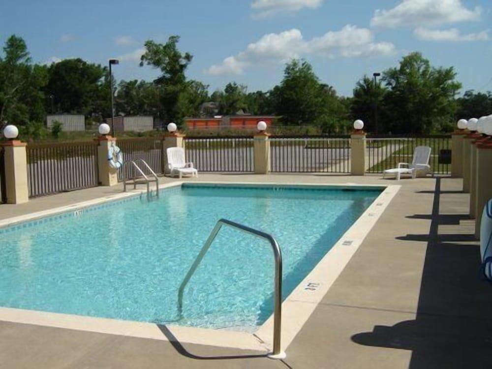 Regency Inn photo 16