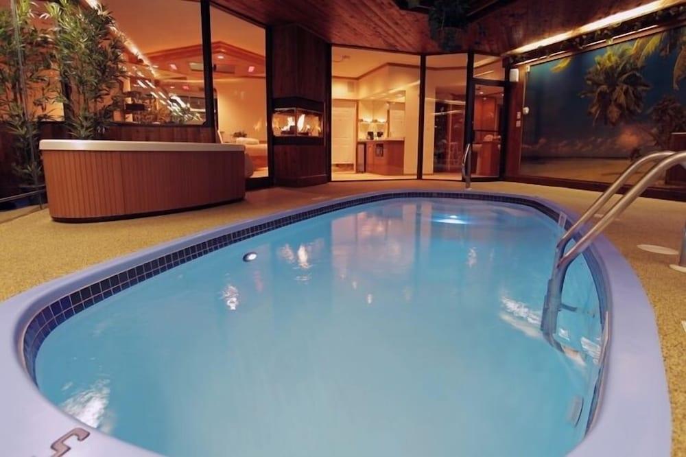 Sybaris Pool Suites Mequon photo 6