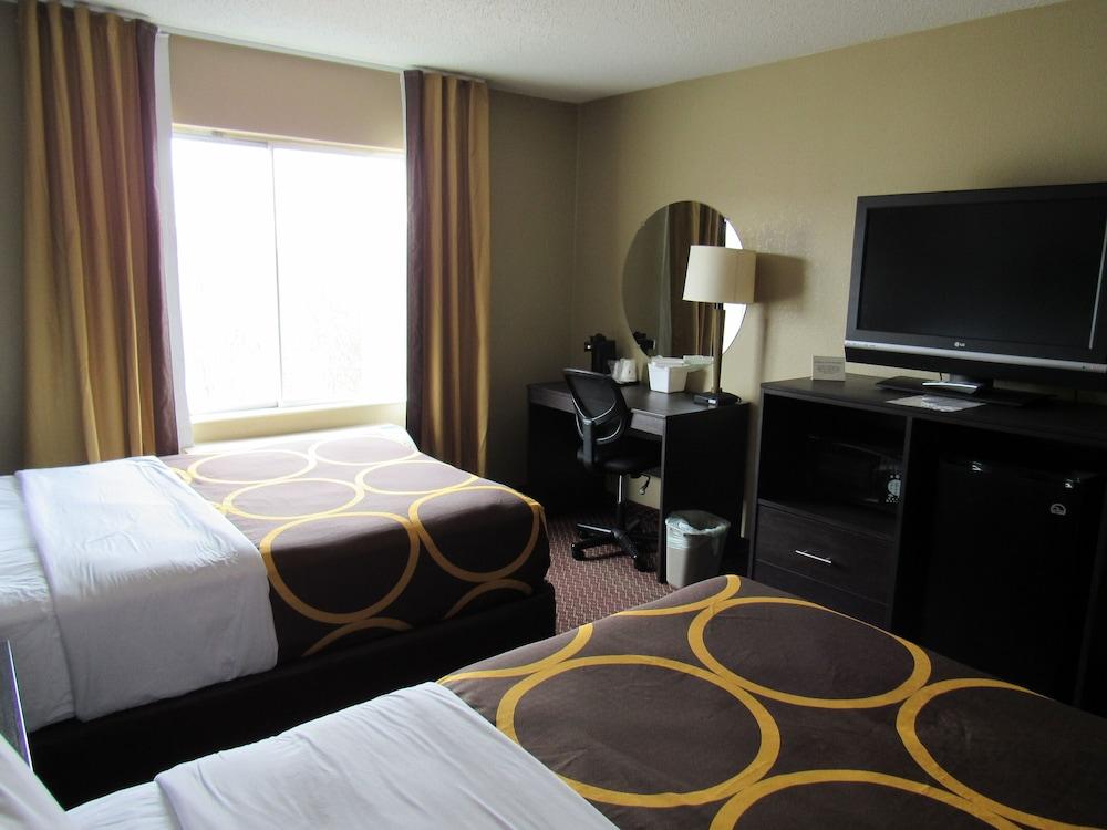 Super 8 by Wyndham New Cumberland photo 33