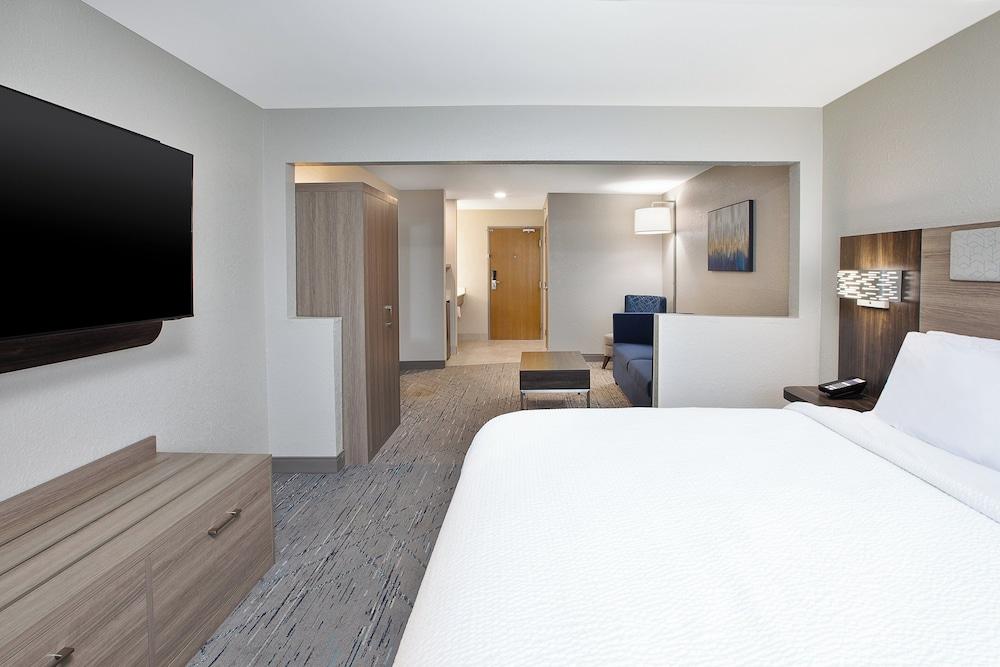 Holiday Inn Express Tuscola by IHG photo 24